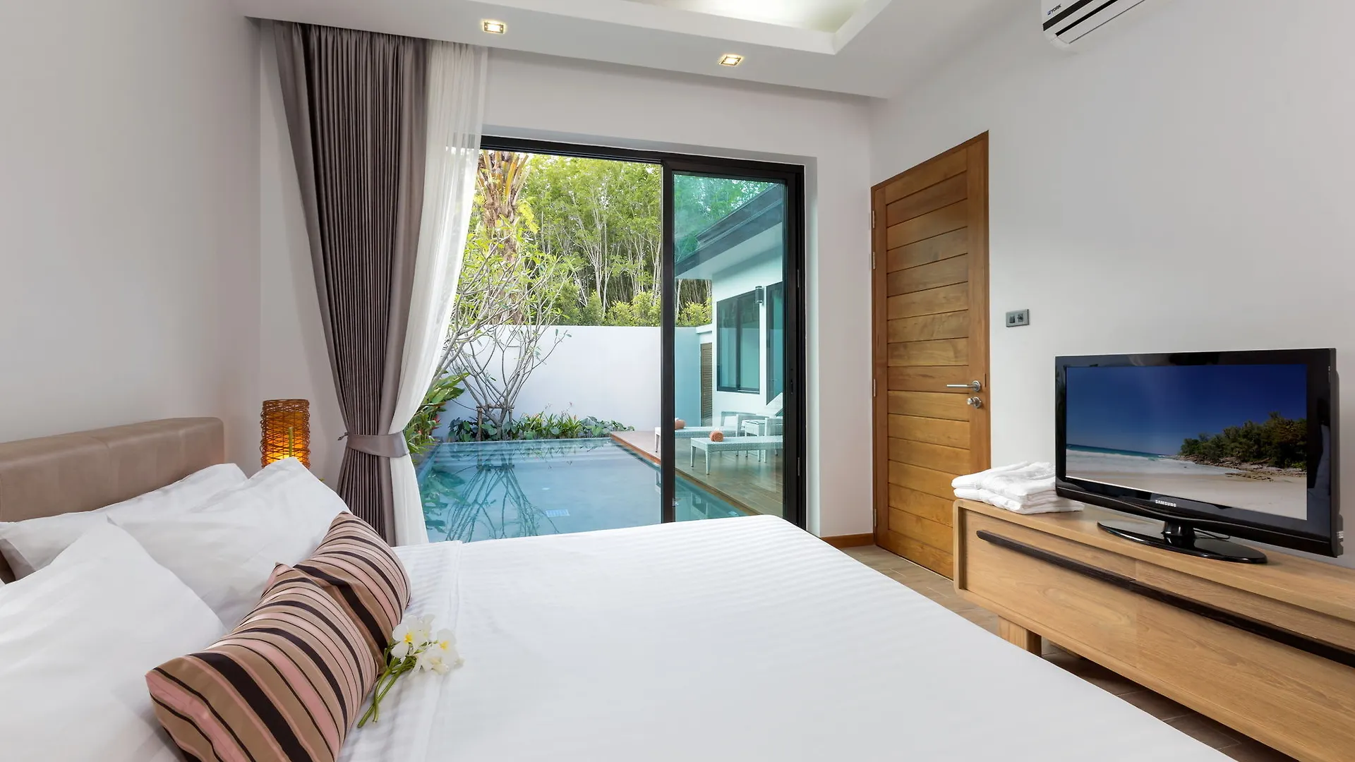 La Ville Phuket Pool Villa Nai Yang